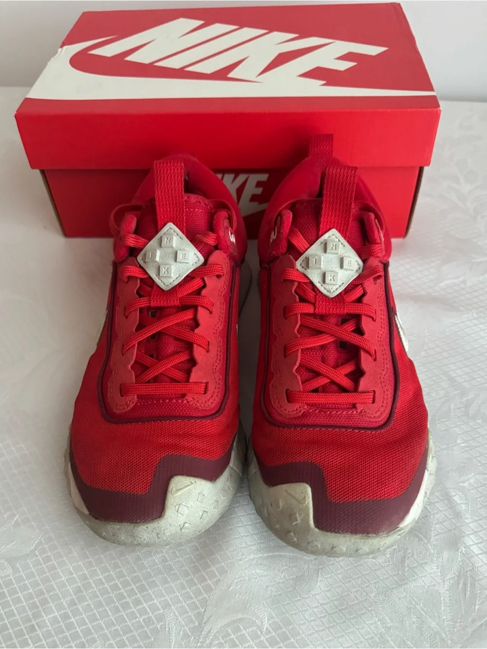 Nike Air Diamond Varsity Turf University Red Men’s 7.5 - Gently used